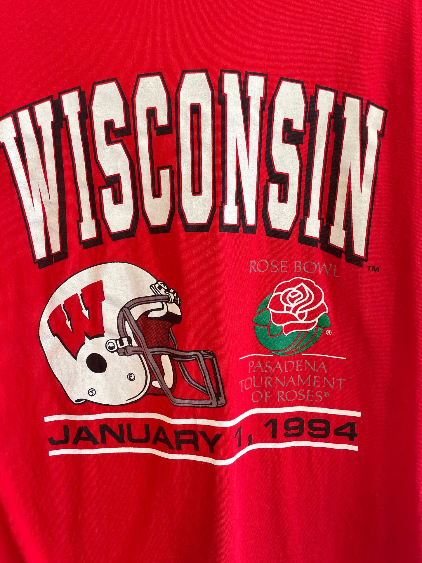 1990s Red Wisconsin Badgers vs UCLA Rosebowl Tee