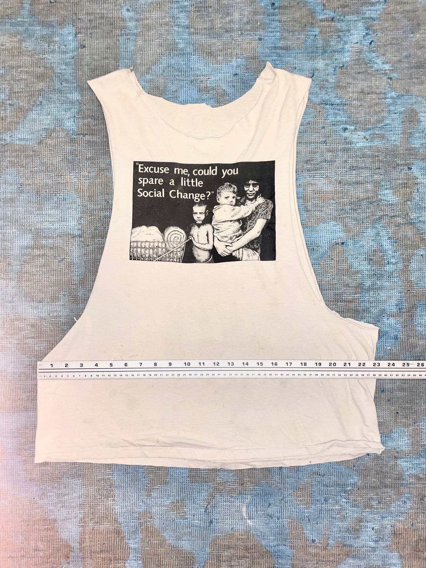 Excuse me, could you spare a little Social Change?" Graphic ca. 1990s Off-White Cut-off Sleeves Vintage T-Shirt