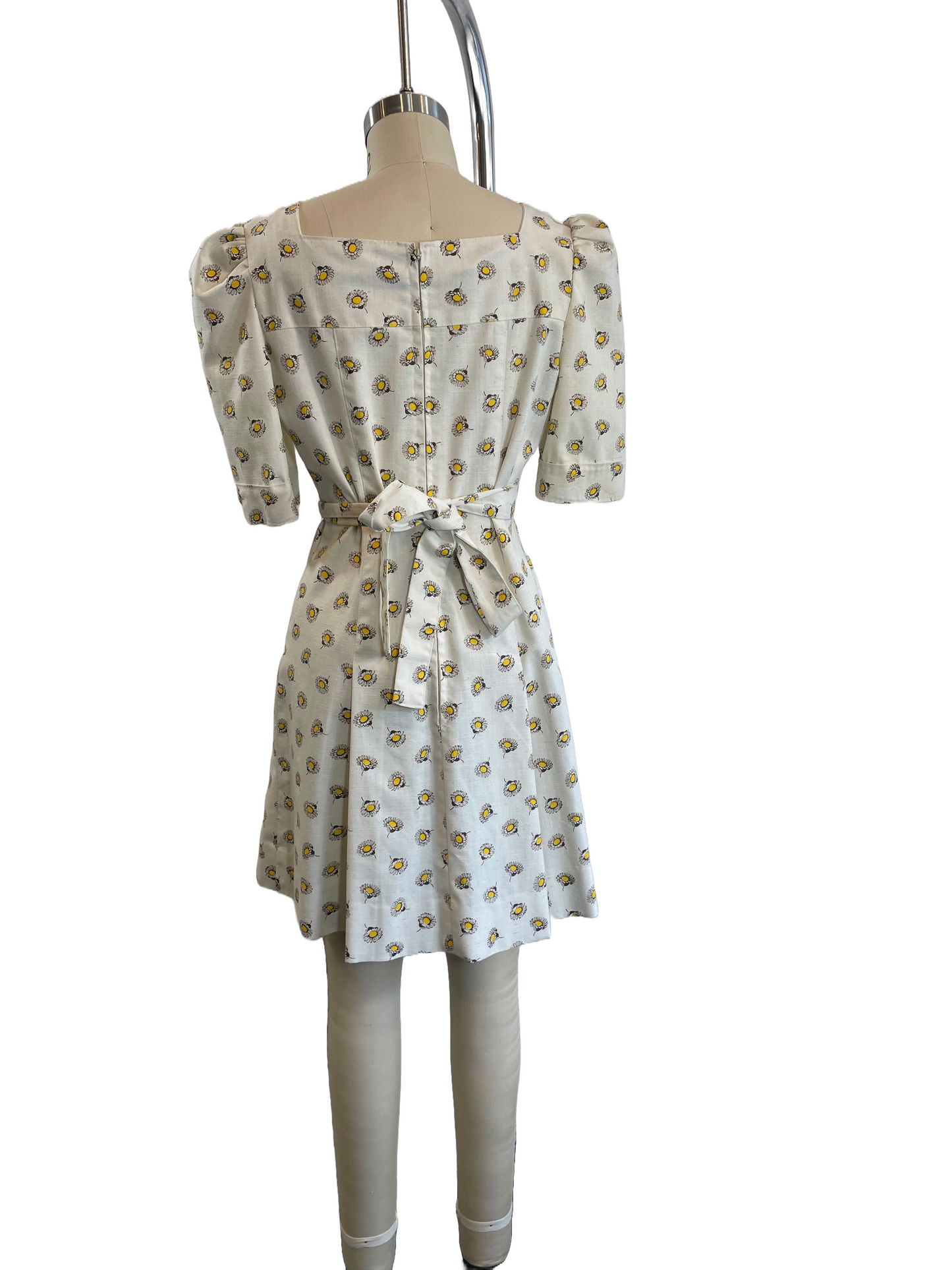 1970s Parchment Daisy Print Tie-Back Mini Dress