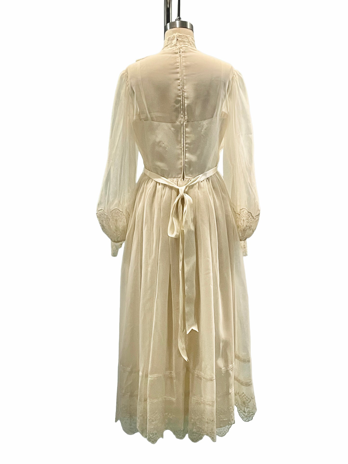 1970s White Edwardian-Inspired Crepe Lace Bridal Dress