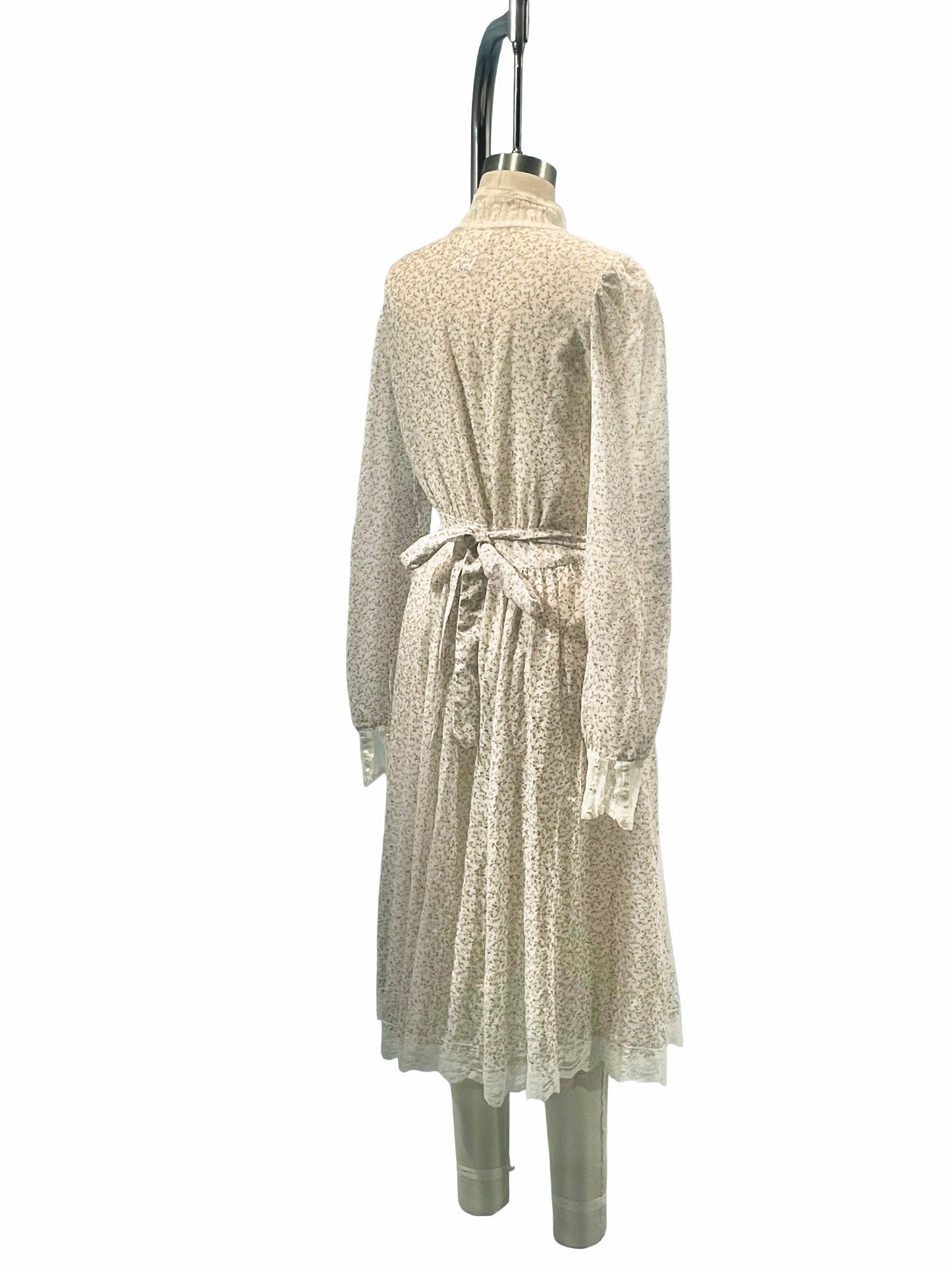 1970s Cream Calico Gunne Sax Jessica McClintock Lace Trim Prairie Dress