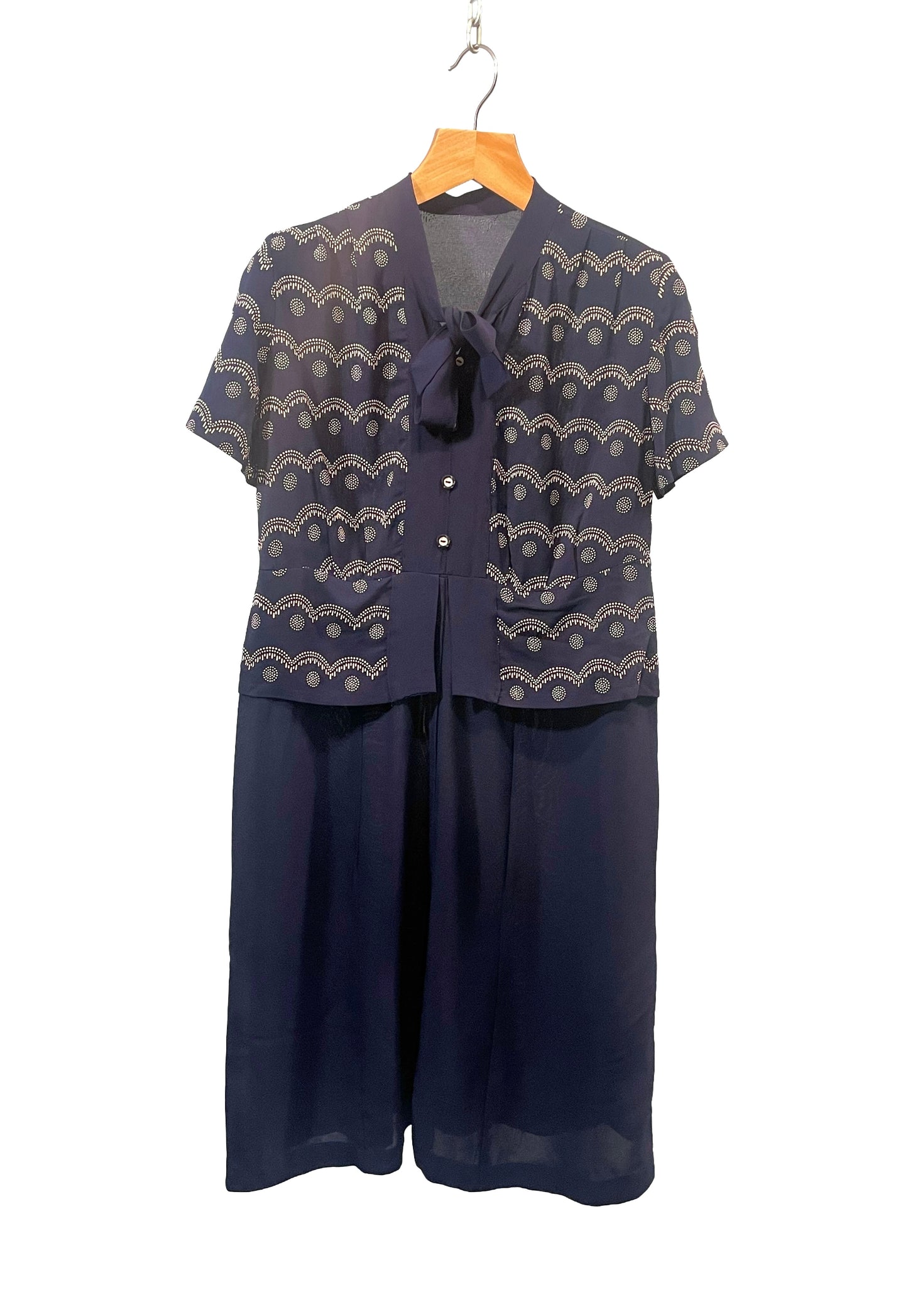1940s Navy White Scallop Print Pussy Bow Rayon Plus-Size Day Dress