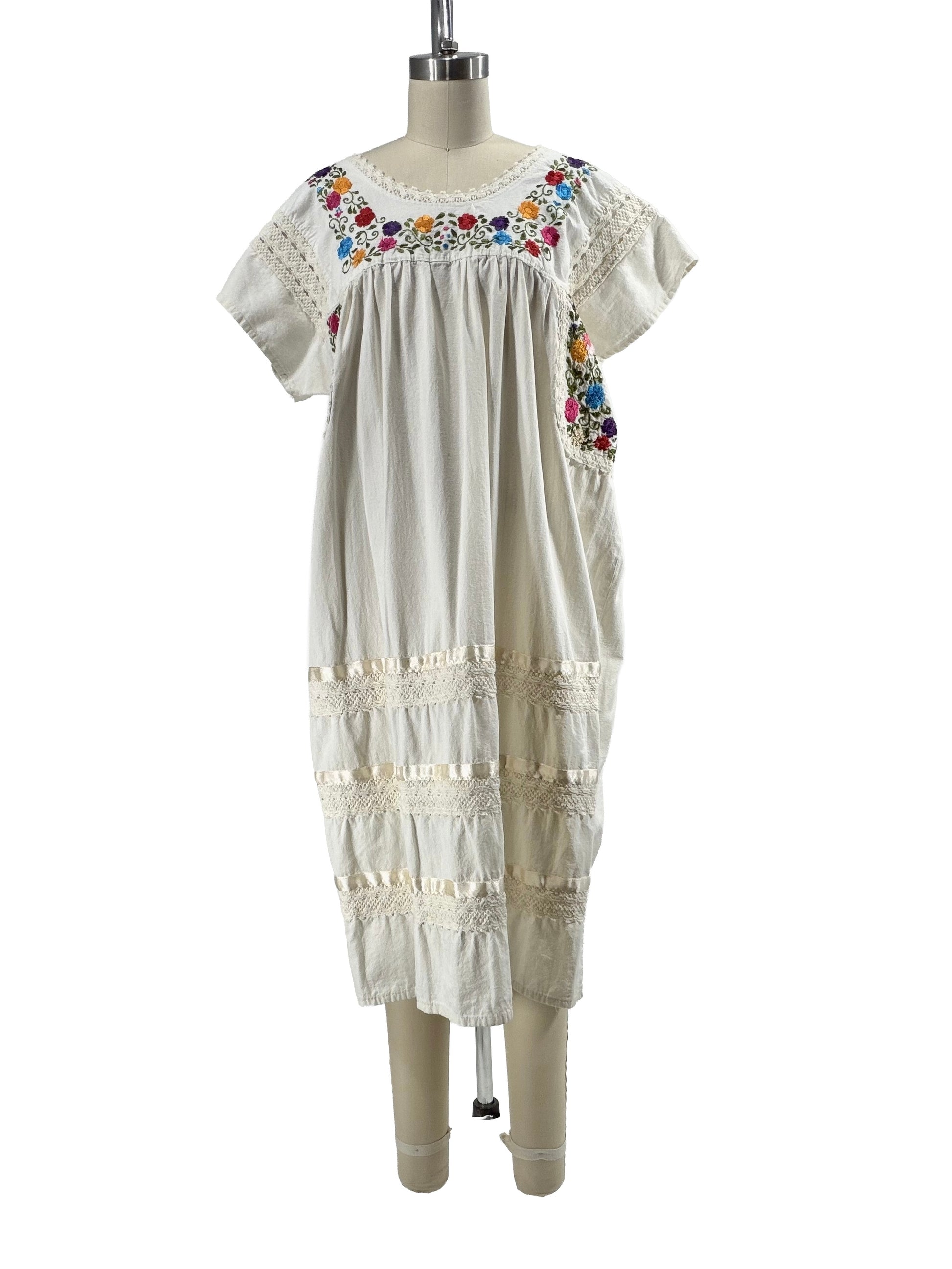 1970s White Gauzy Embroidered Smock Dress – Good Style Shop