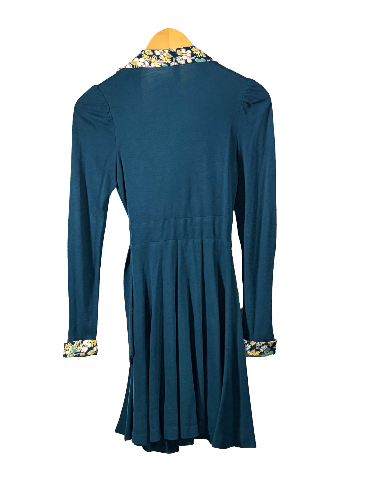 1970s Blue Floral Accent Long Sleeve Wrap Dress