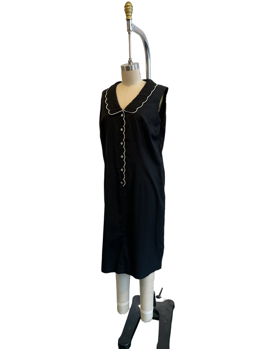 1960s Black White Scallop Shift Dress