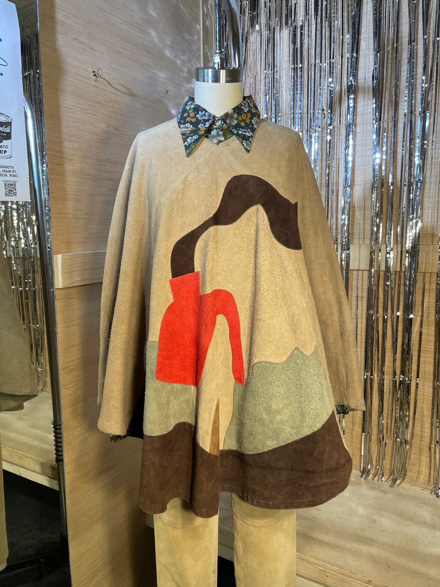 1970s Tan Earthtones Suede Colorblock Circle Poncho