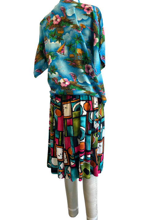 1990s Bright Color/Black and White Abstract Rayon Culotte Shorts