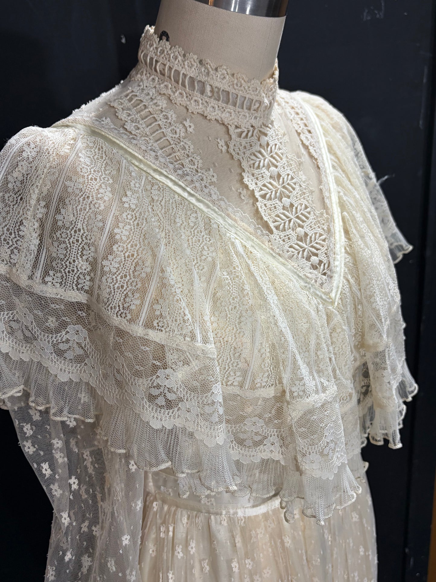 1970s White Lace Authentic Gunne Sax Bridal Collection Edwardian-Inspired Gown