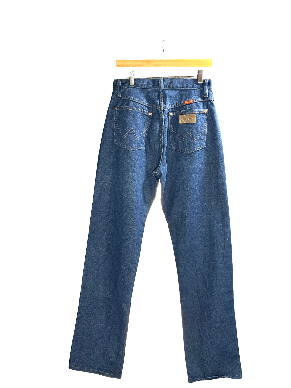 2000s 'Wrangler' Classic Wash Red Tab Straight Leg Jeans