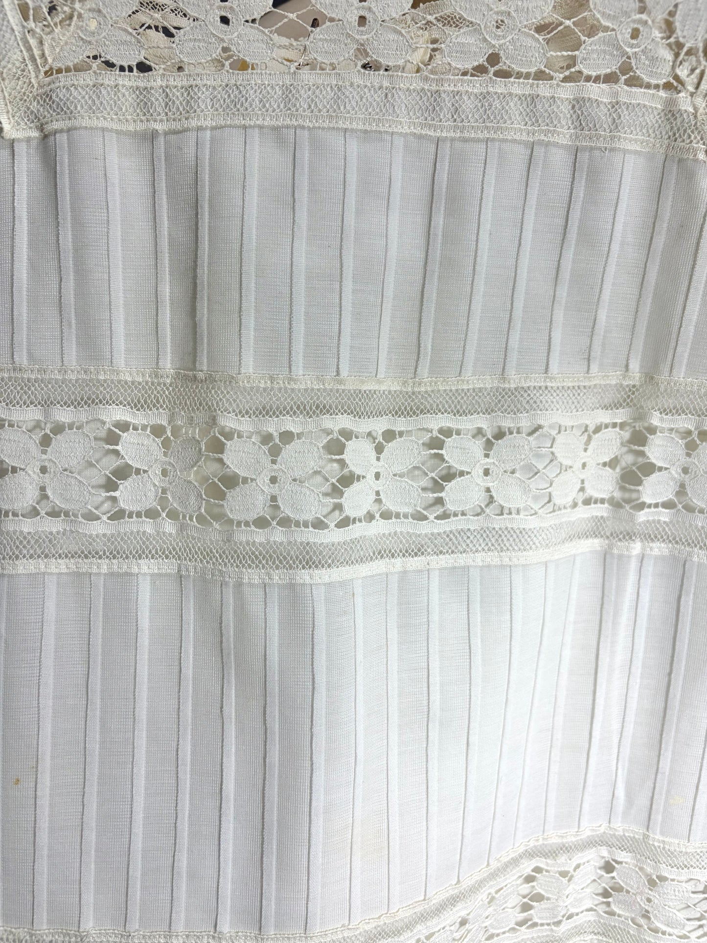 1960s White Guipure Lace Summer Cotton Shift Dress