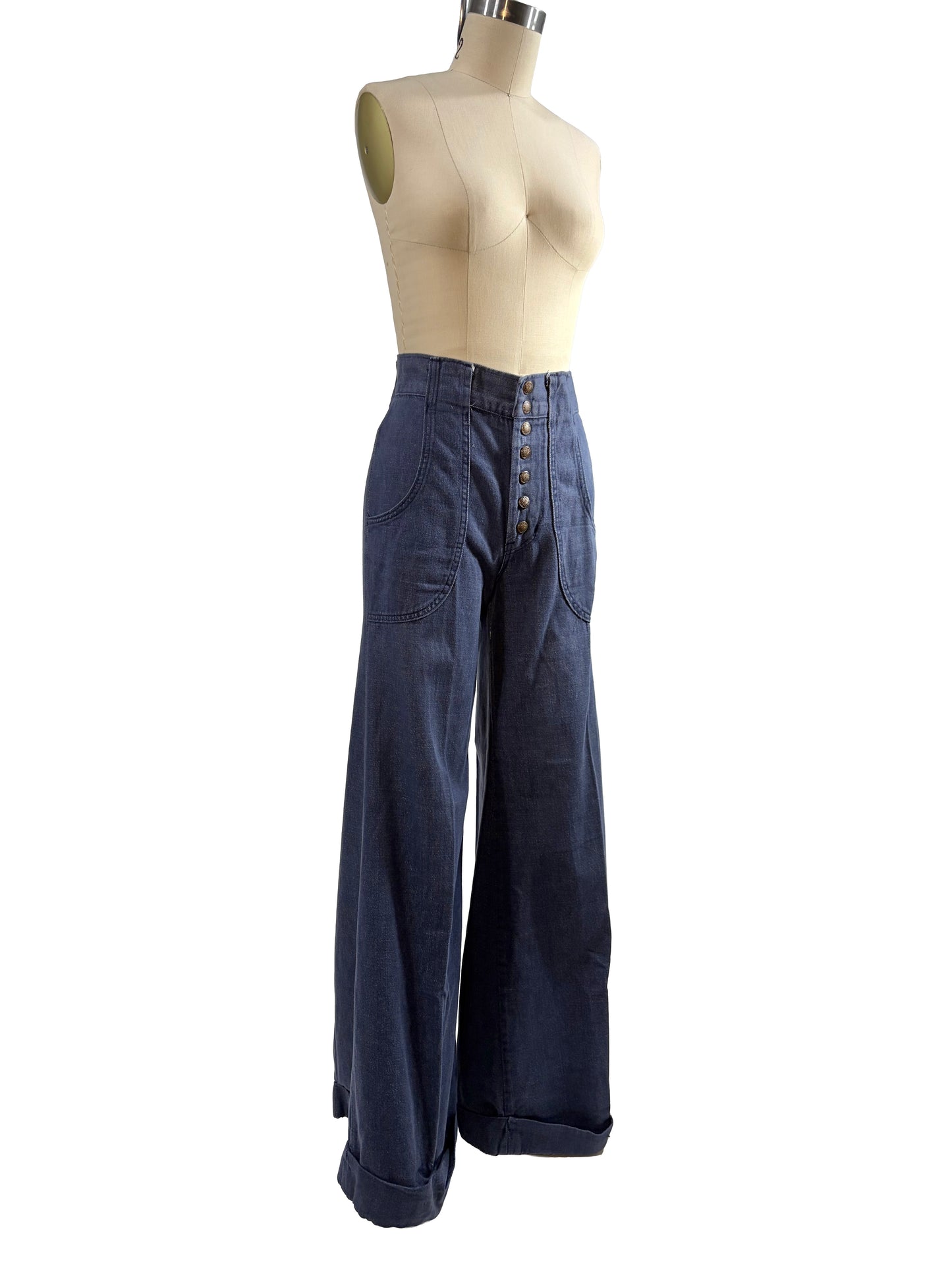 1970s Classic Denim Snap Fly Curved Pocket Bellbottoms