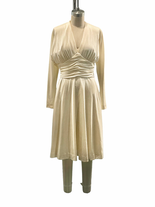 1970s Cream Poly Fine Knit Marilyn Monroe-esque Dress