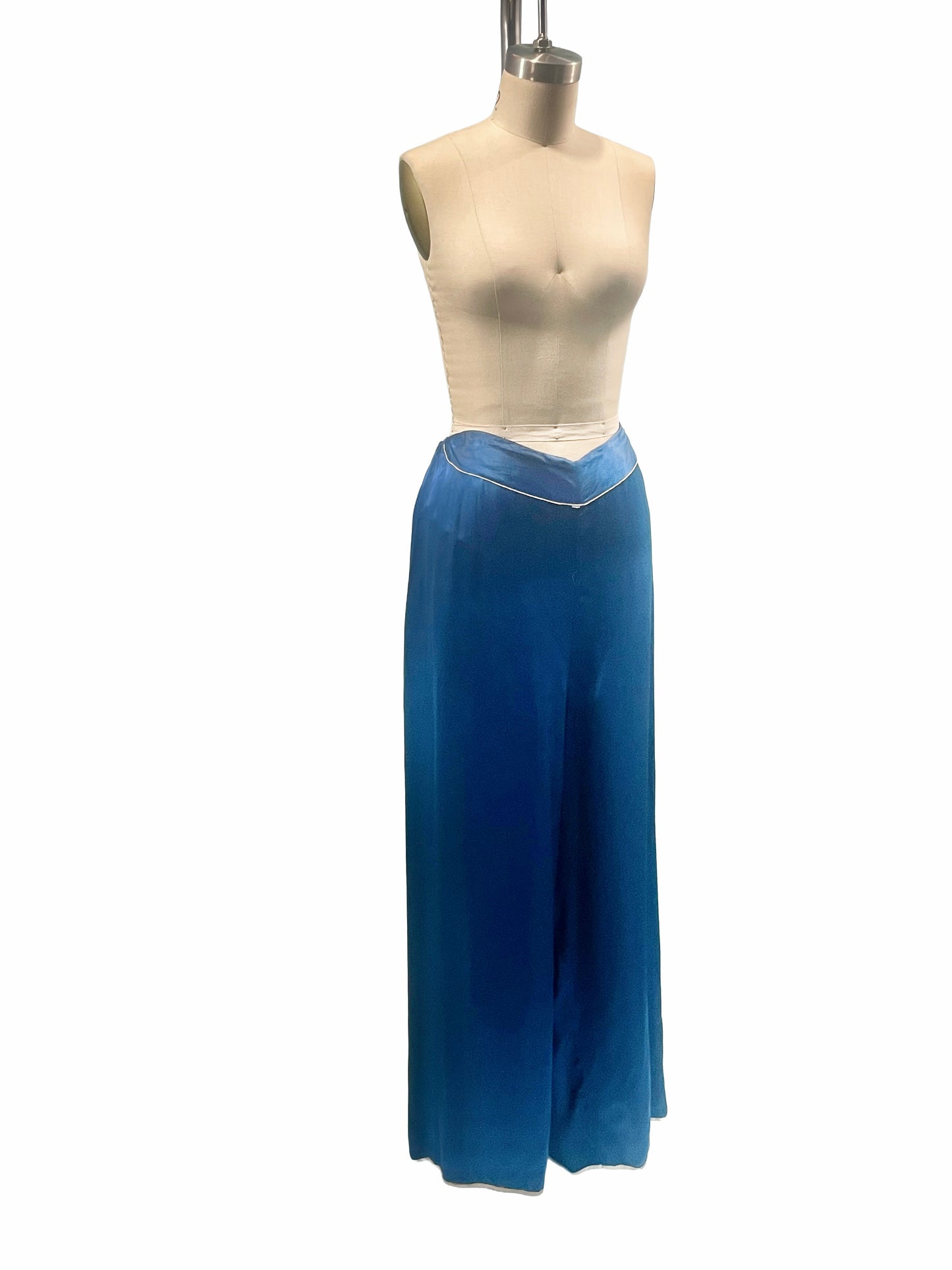 1940s Royal Blue Satin Rayon Dragon Embroidered Lounge Set